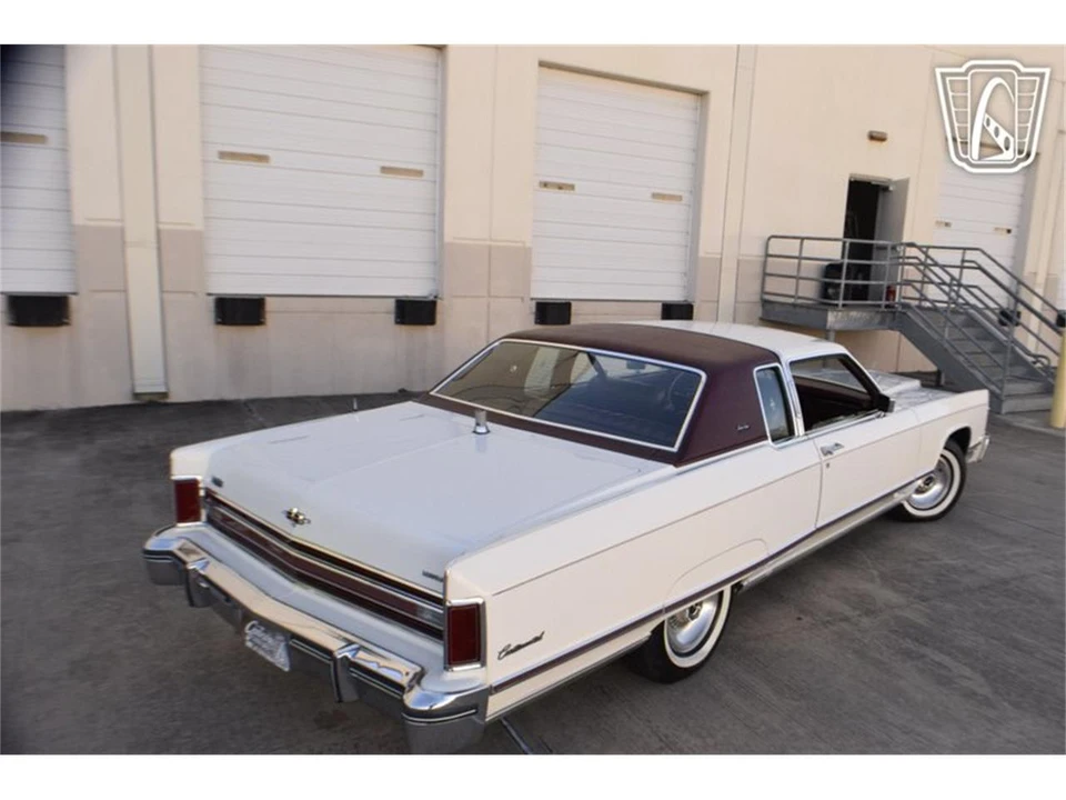 1976 Lincoln Town Car - Image 11 of 31