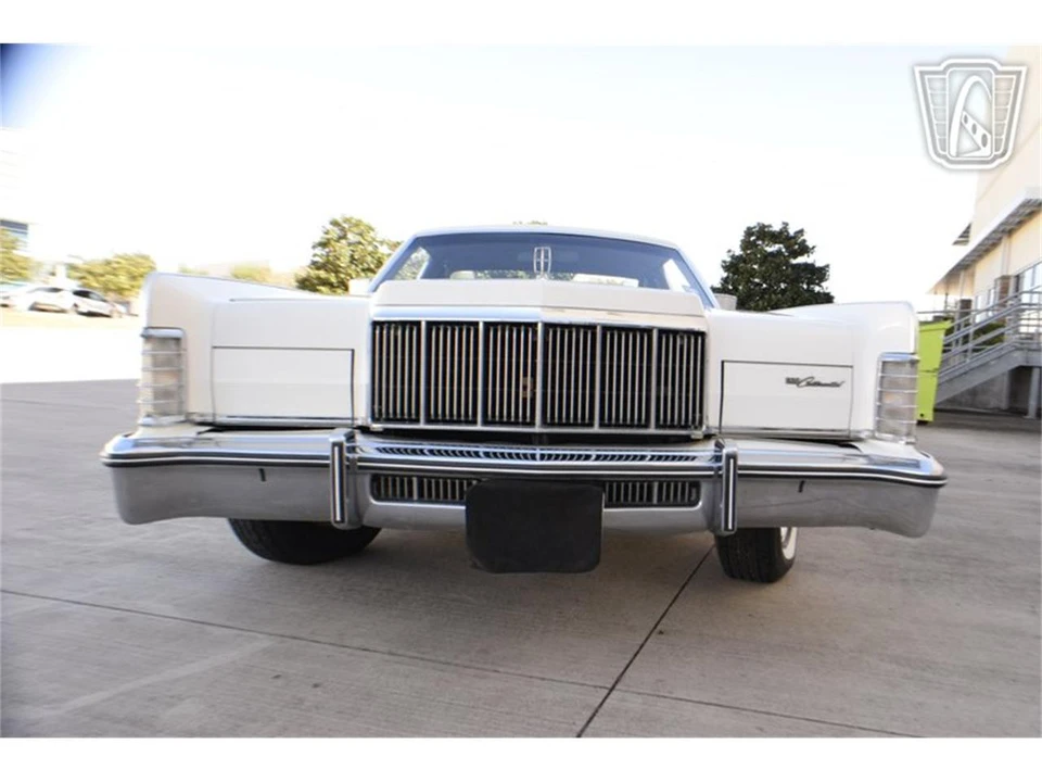 1976 Lincoln Town Car - Image 22 of 31