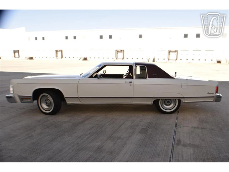 1976 Lincoln Town Car - Image 3 of 31
