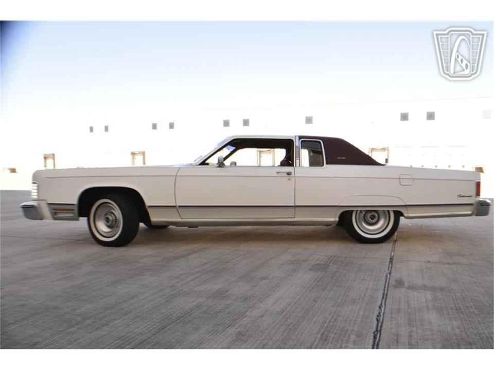 1976 Lincoln Town Car - Image 4 of 31