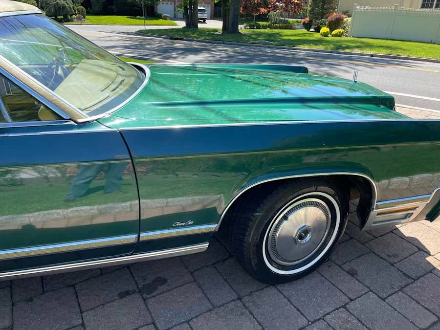 1976 Lincoln Town Car - Image 22 of 31