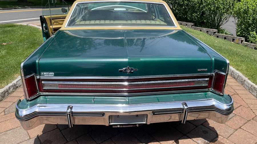 1976 Lincoln Town Car - Image 14 of 31