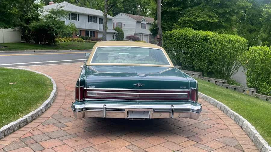 1976 Lincoln Town Car - Image 18 of 31