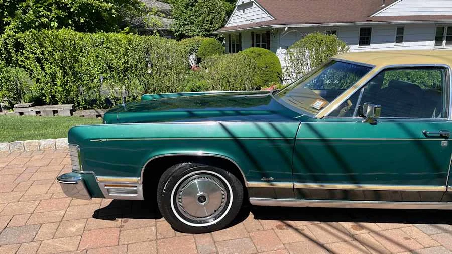 1976 Lincoln Town Car - Image 24 of 31