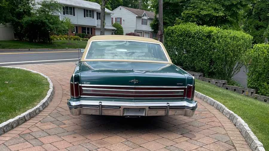 1976 Lincoln Town Car - Image 4 of 31