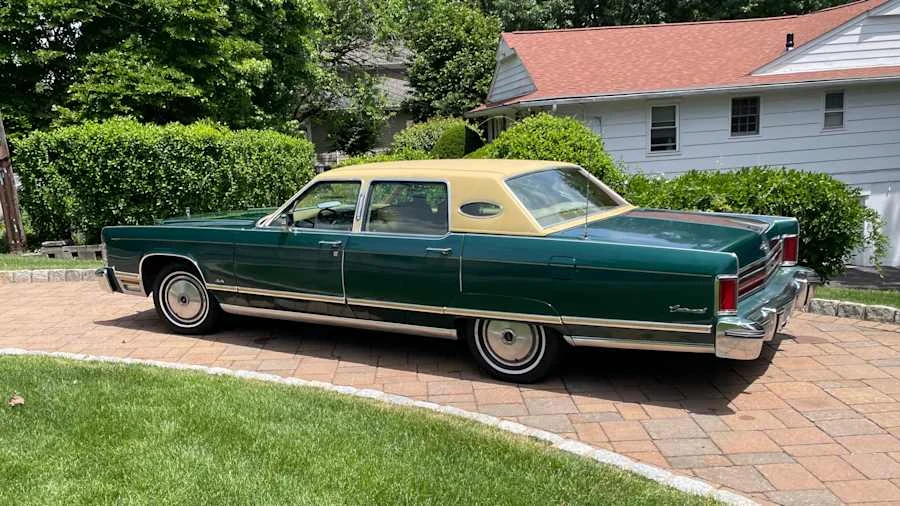 1976 Lincoln Town Car - Image 6 of 31