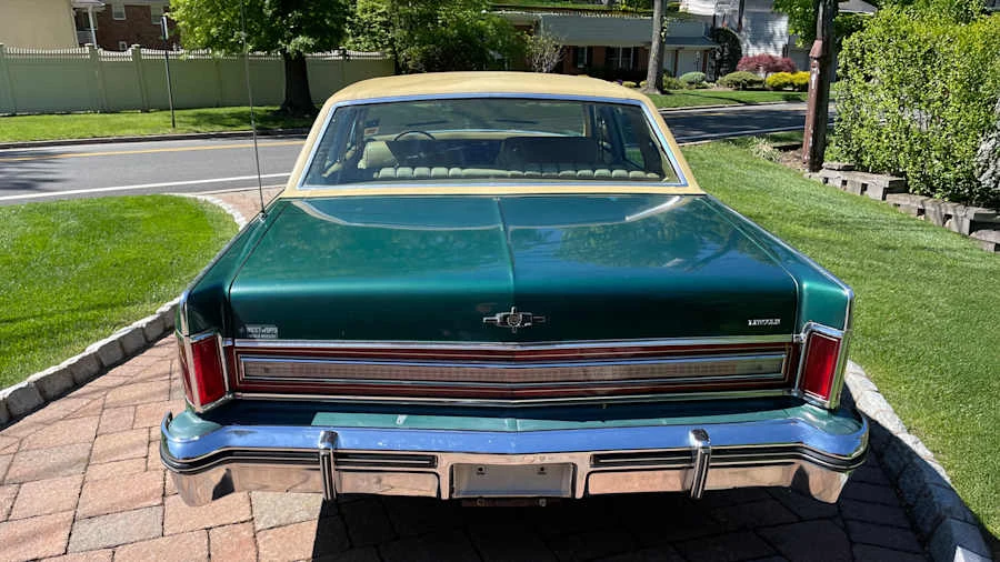 1976 Lincoln Town Car - Image 16 of 31