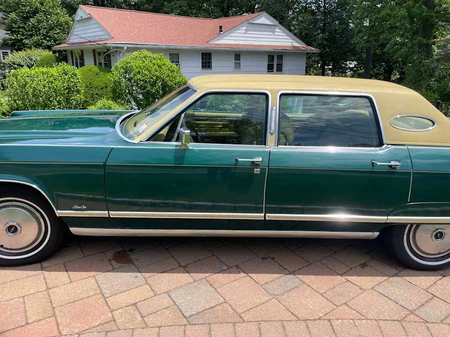 1976 Lincoln Town Car - Image 25 of 31