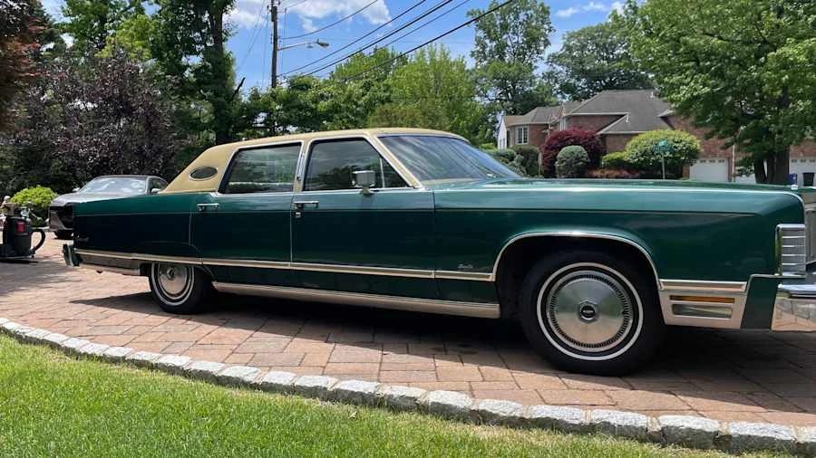 1976 Lincoln Town Car - Image 5 of 31