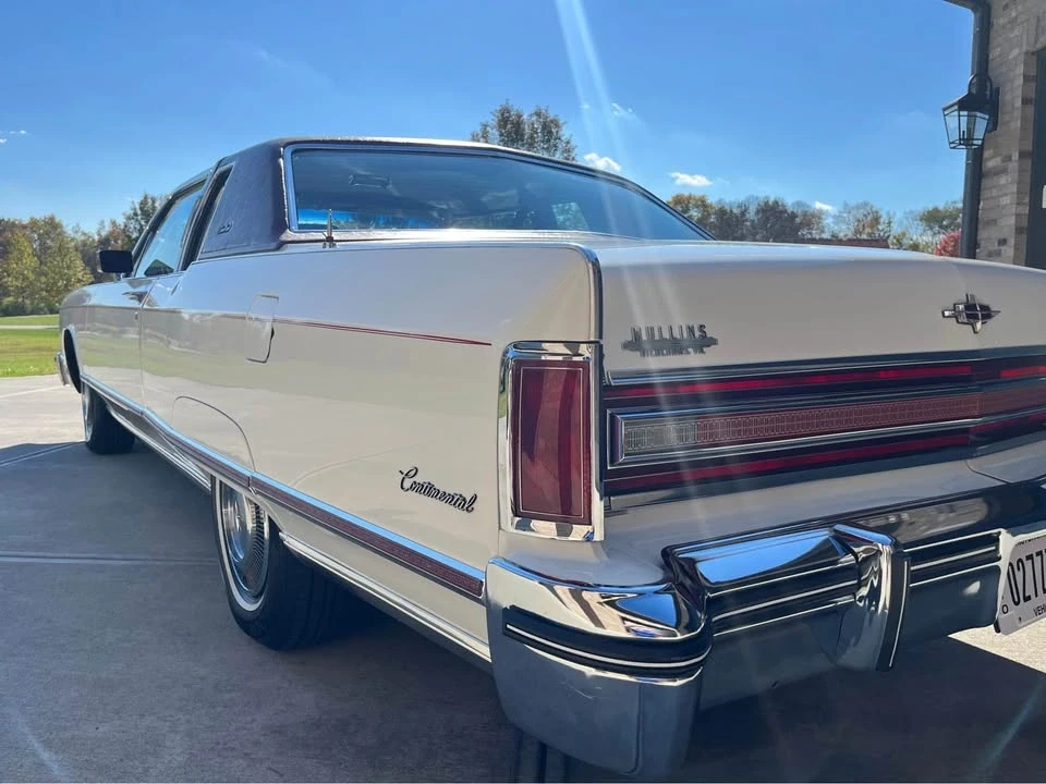1976 Lincoln Continental 5th Gen - Image 11 of 19
