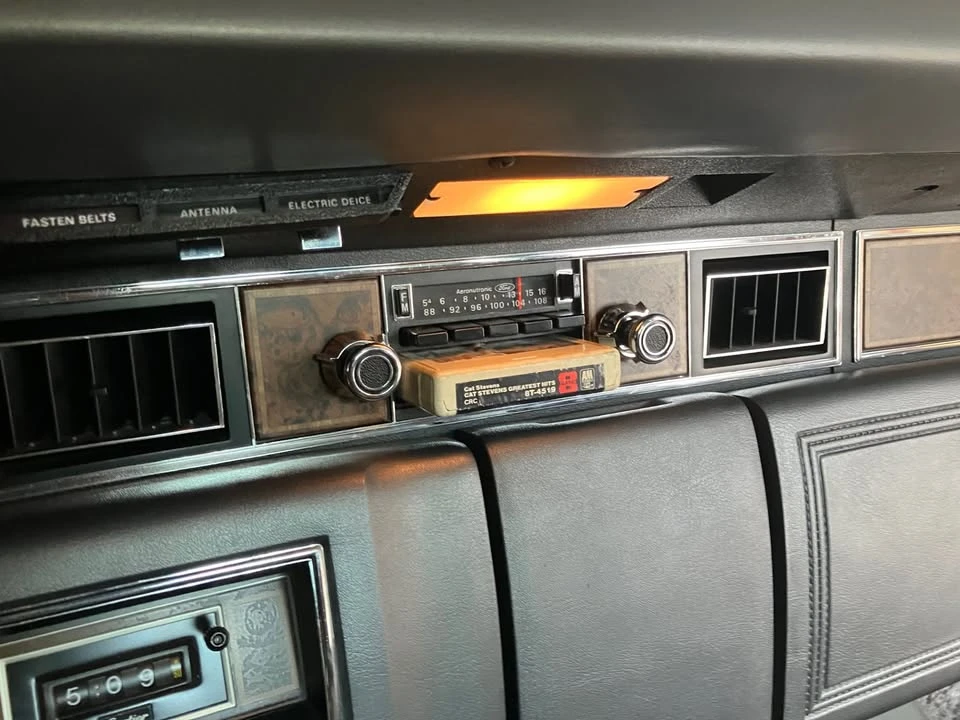 1976 Lincoln Continental 5th Gen - Image 14 of 18