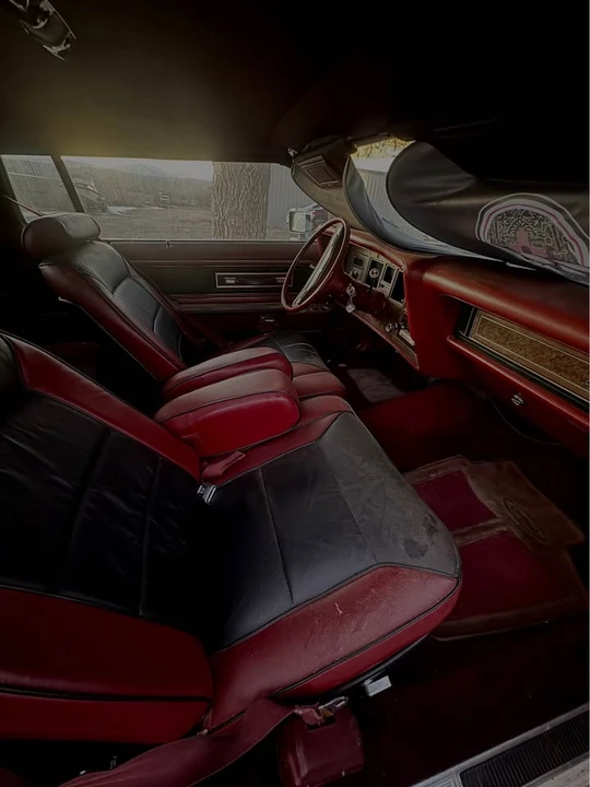 1976 Lincoln Continental Mark IV - Image 9 of 16