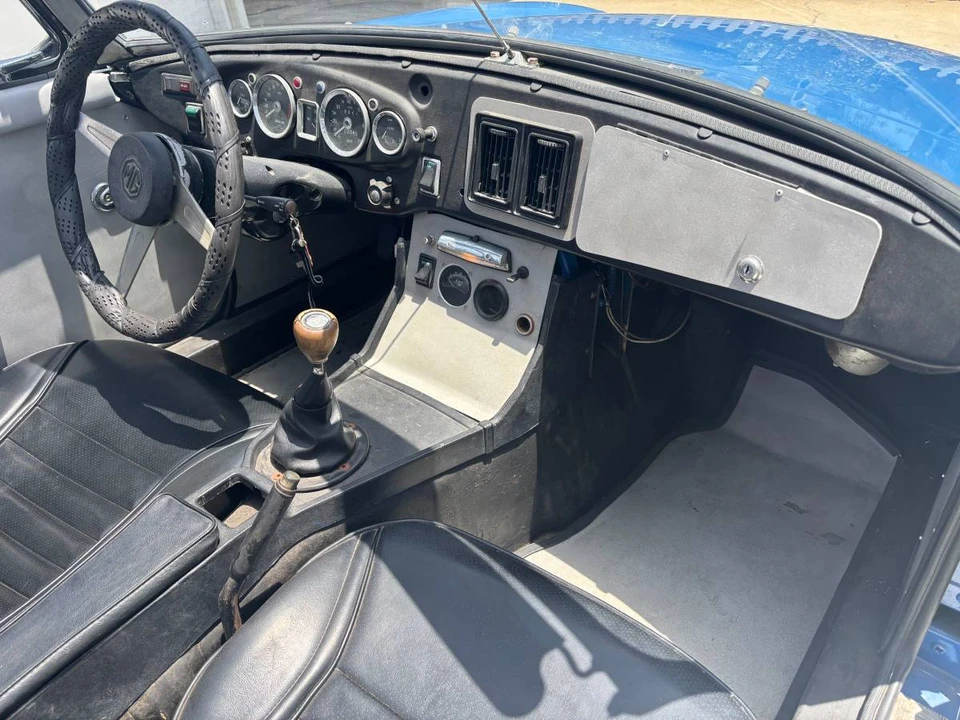 1976 MG MGB Roadster - Image 12 of 16