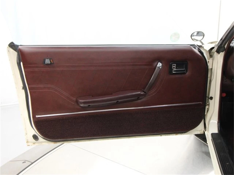1976 Mazda CD Cosmo - Image 19 of 31