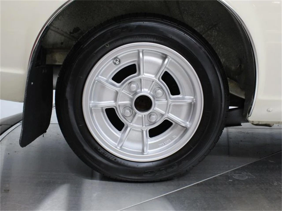 1976 Mazda CD Cosmo - Image 30 of 31