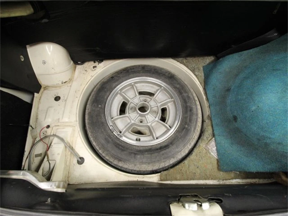 1976 Mazda CD Cosmo - Image 24 of 31
