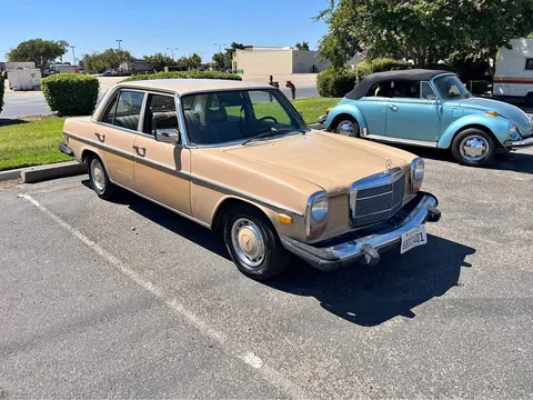 1976 Mercedes-Benz 240D Diesel