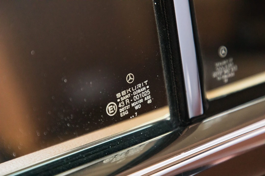 1976 Mercedes-Benz W114 & W115 - Image 29 of 31