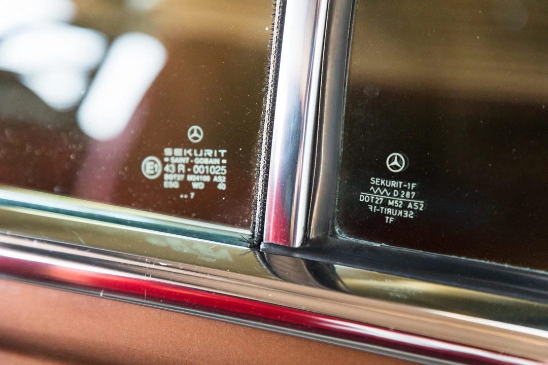 1976 Mercedes-Benz W114 & W115 - Image 27 of 31