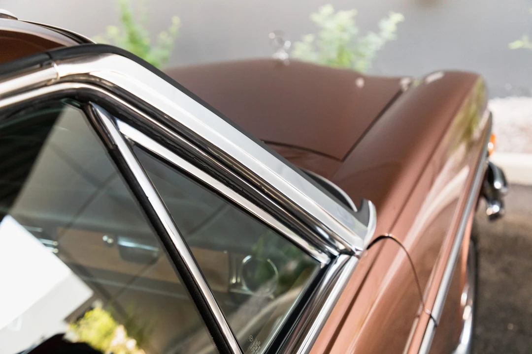1976 Mercedes-Benz W114 & W115 - Image 11 of 31