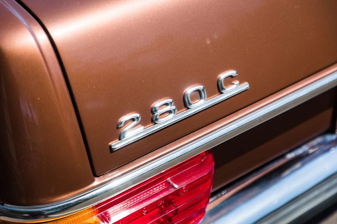 1976 Mercedes-Benz W114 & W115 - Image 17 of 31