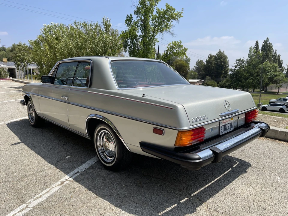 1976 Mercedes-Benz W114 & W115 - Image 6 of 31
