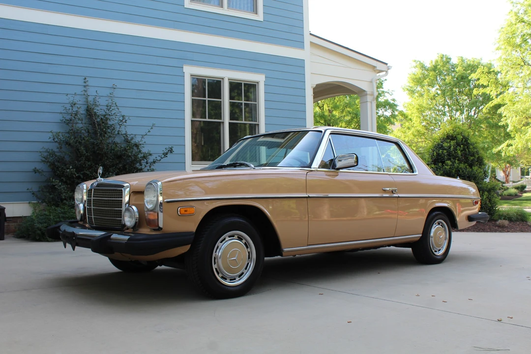 1976 Mercedes-Benz W114 & W115 - Image 2 of 31