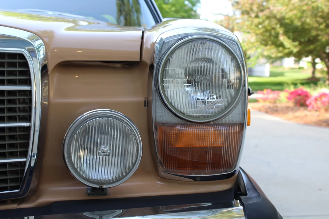 1976 Mercedes-Benz W114 & W115 - Image 25 of 31