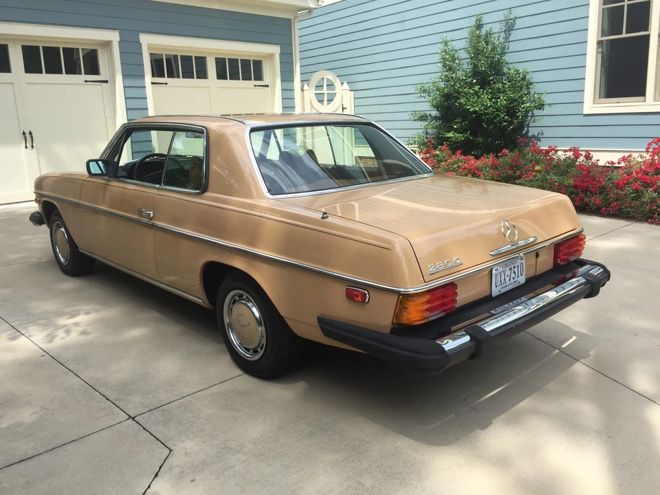 1976 Mercedes-Benz W114 & W115 - Image 6 of 31