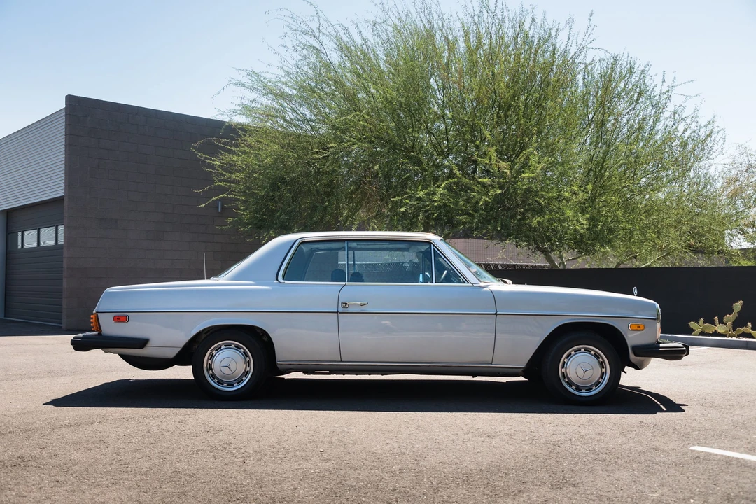 1976 Mercedes-Benz W114 & W115 - Image 4 of 31