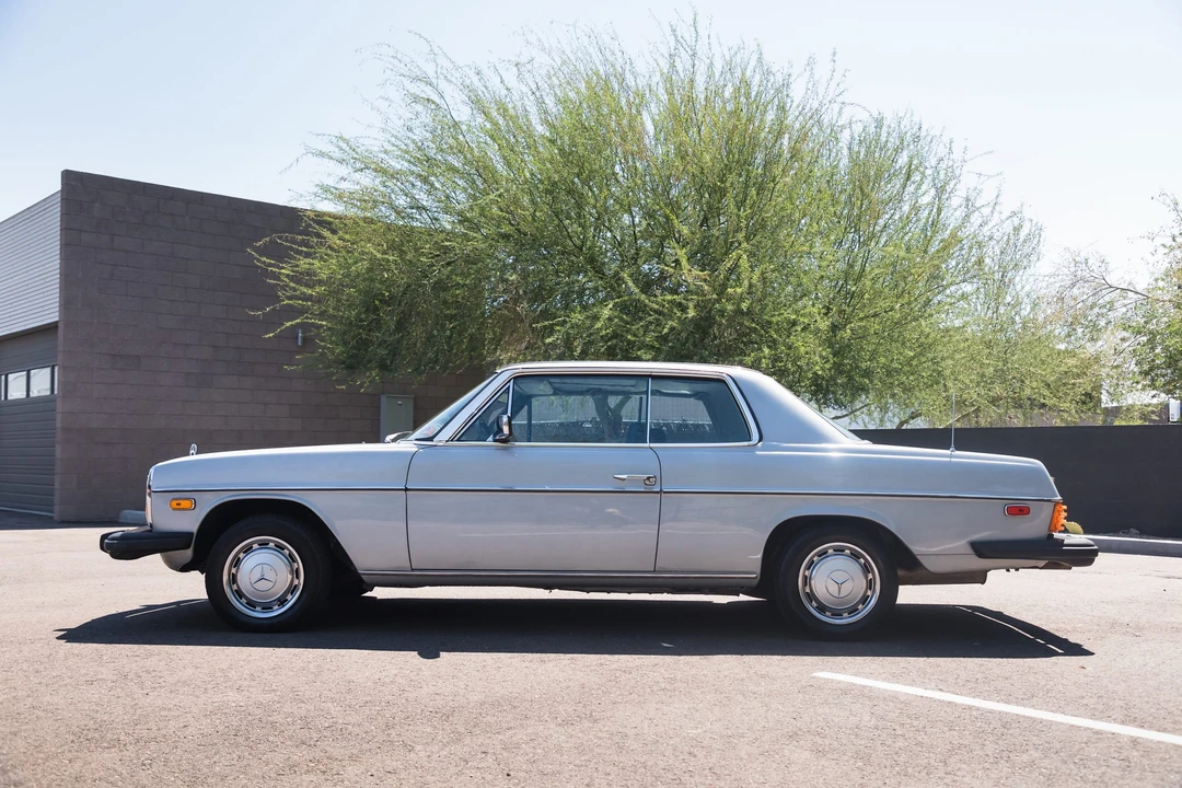 1976 Mercedes-Benz W114 & W115 - Image 9 of 31