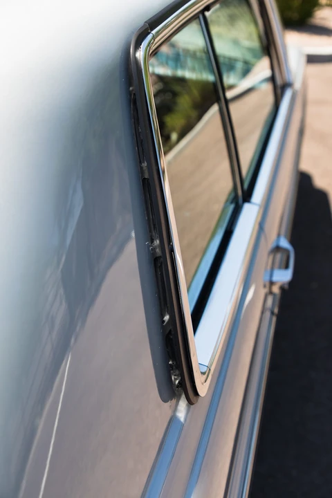 1976 Mercedes-Benz W114 & W115 - Image 15 of 31