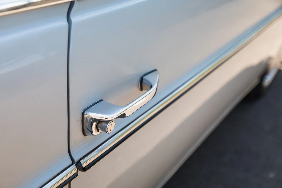 1976 Mercedes-Benz W114 & W115 - Image 16 of 31