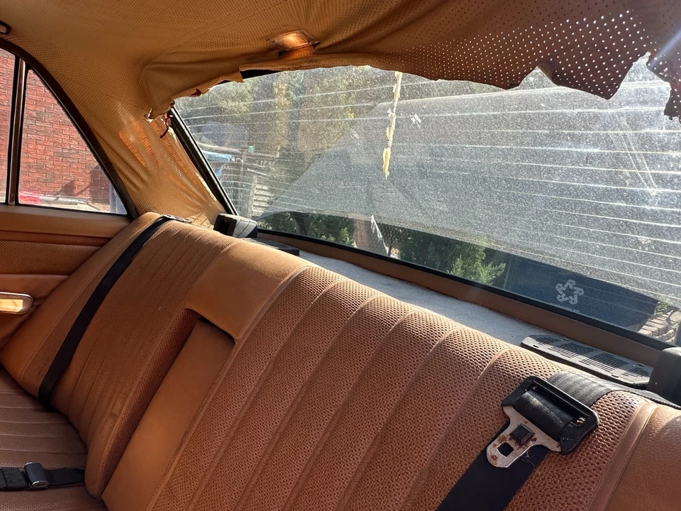 1976 Mercedes-Benz W123 Sedan - Image 20 of 21