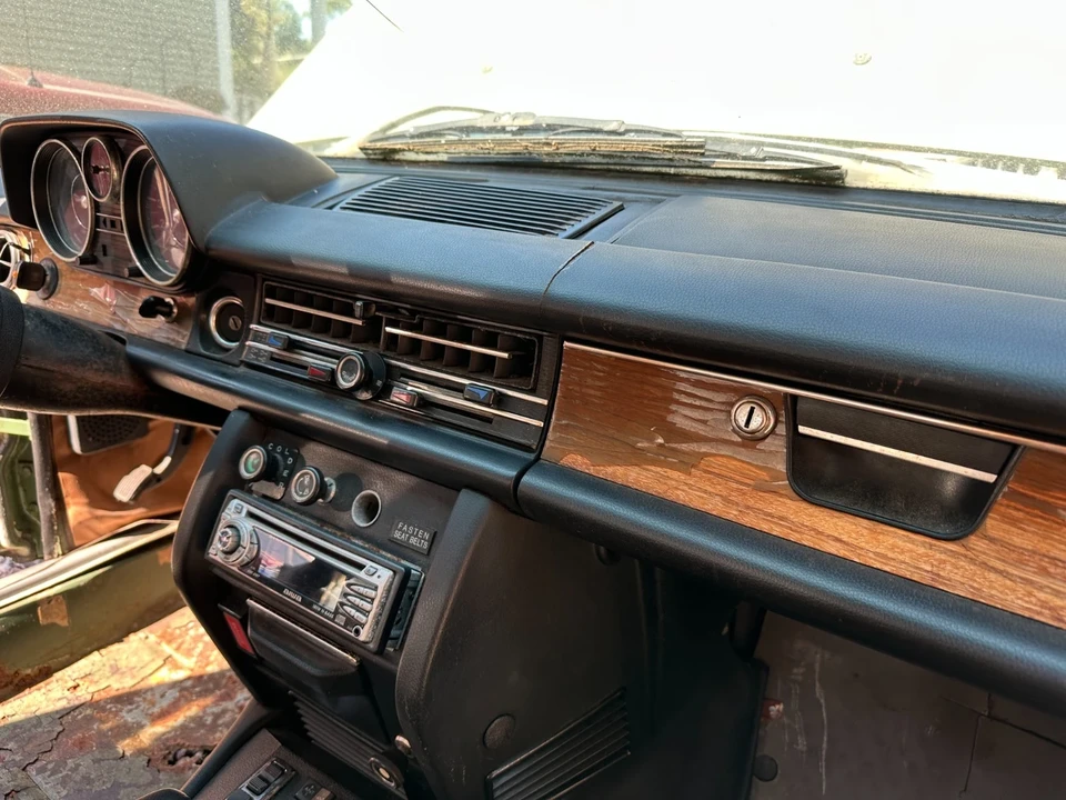1976 Mercedes-Benz W123 Sedan - Image 12 of 21
