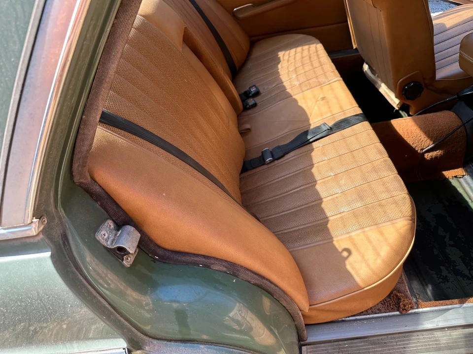 1976 Mercedes-Benz W123 Sedan - Image 15 of 21