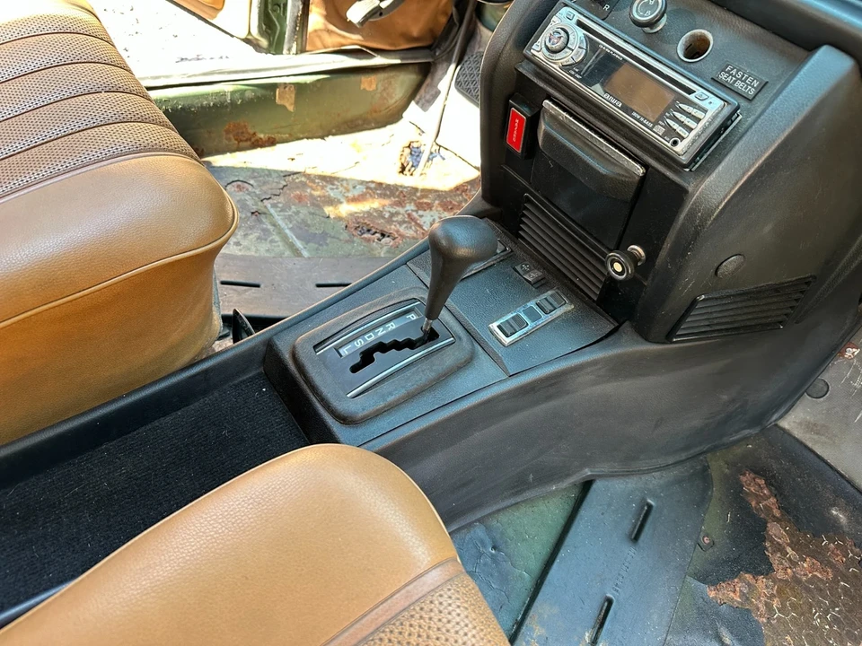 1976 Mercedes-Benz W123 Sedan - Image 11 of 21