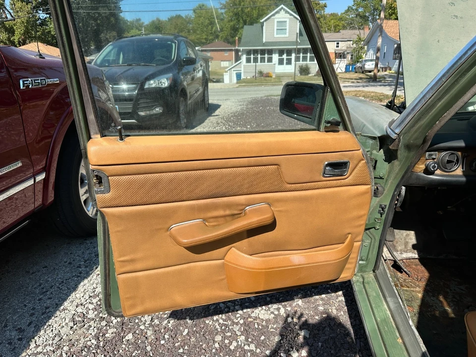 1976 Mercedes-Benz W123 Sedan - Image 4 of 21