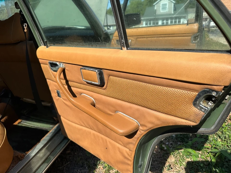 1976 Mercedes-Benz W123 Sedan - Image 16 of 21