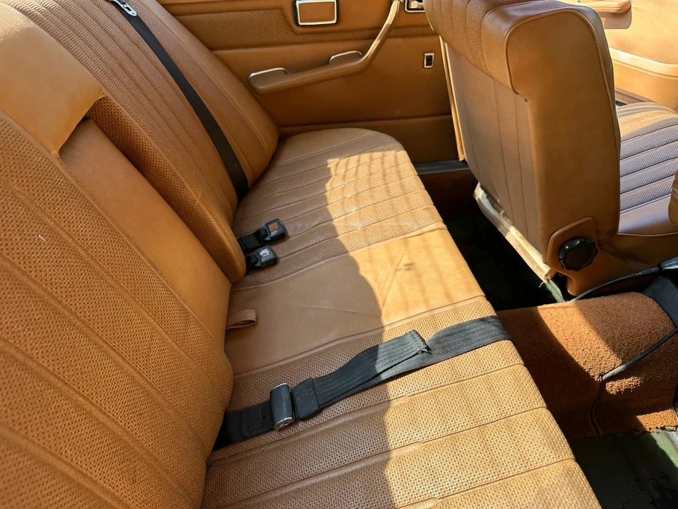 1976 Mercedes-Benz W123 Sedan - Image 14 of 21