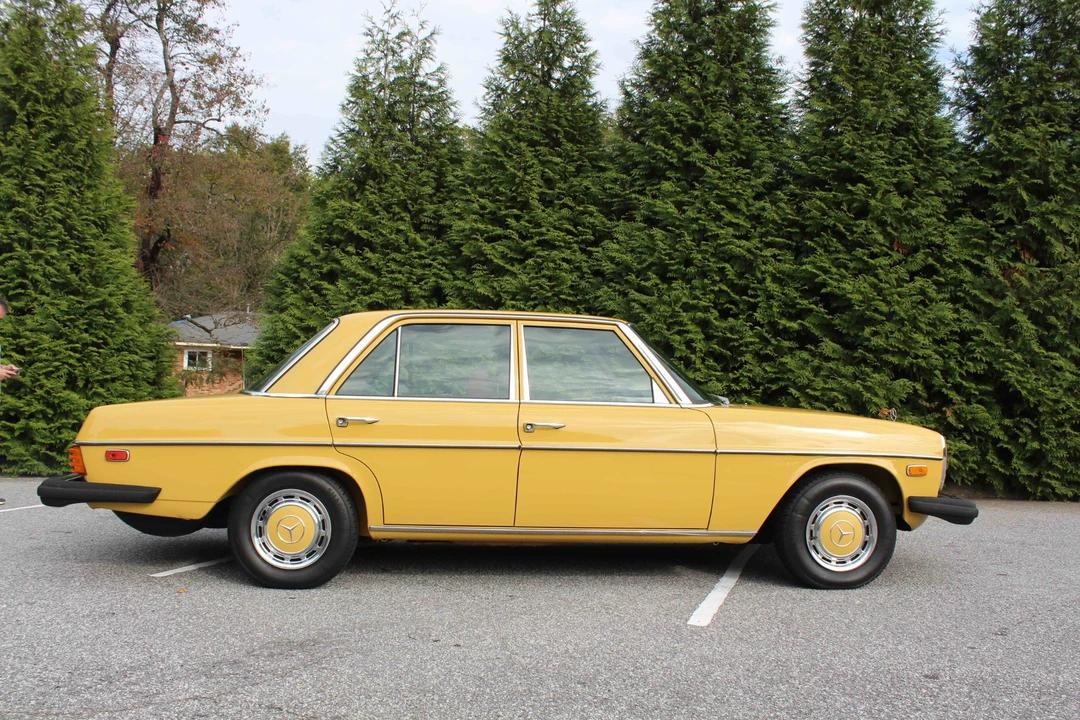 1976 Mercedes-Benz W114 & W115 - Image 3 of 31