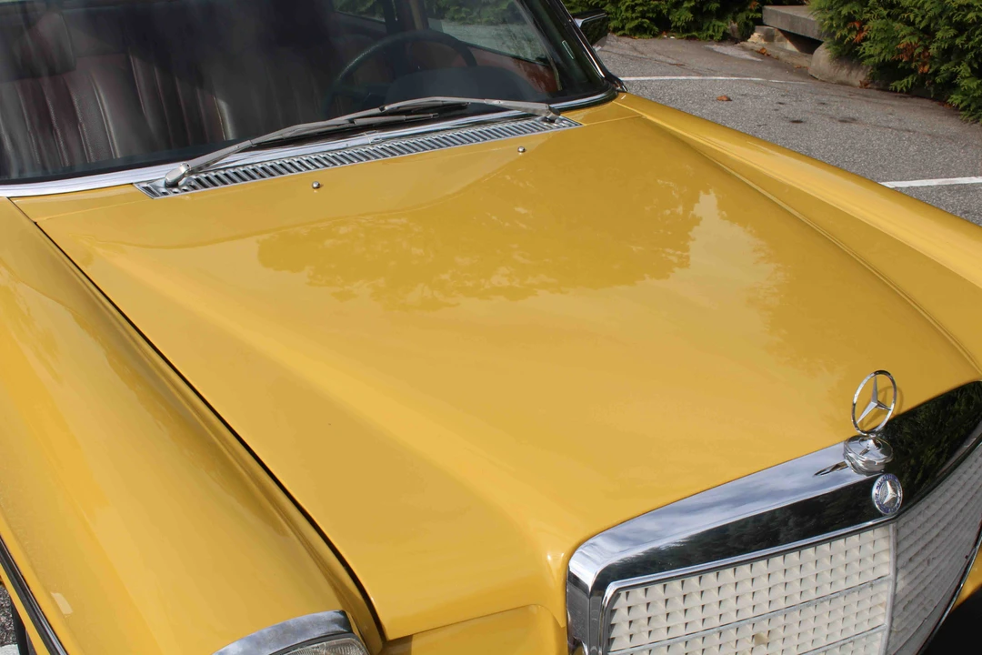 1976 Mercedes-Benz W114 & W115 - Image 14 of 31