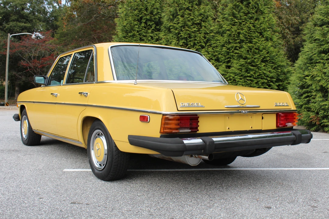 1976 Mercedes-Benz W114 & W115 - Image 7 of 31