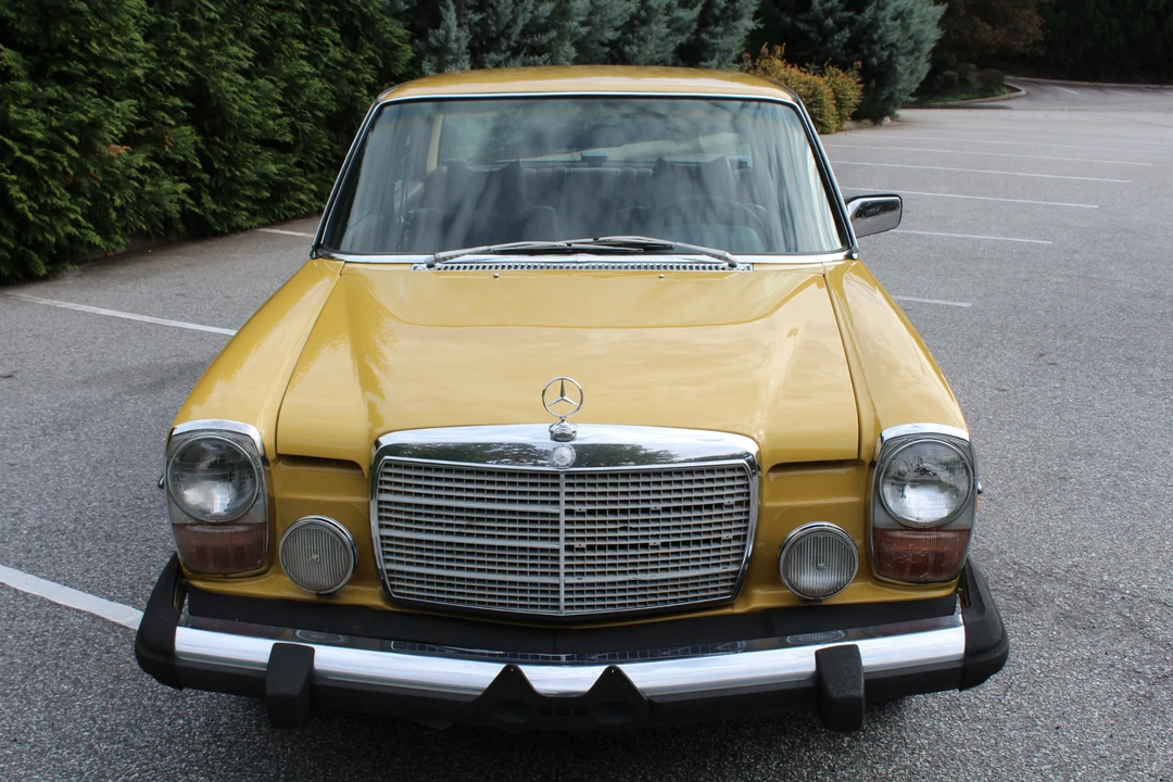 1976 Mercedes-Benz W114 & W115 - Image 12 of 31