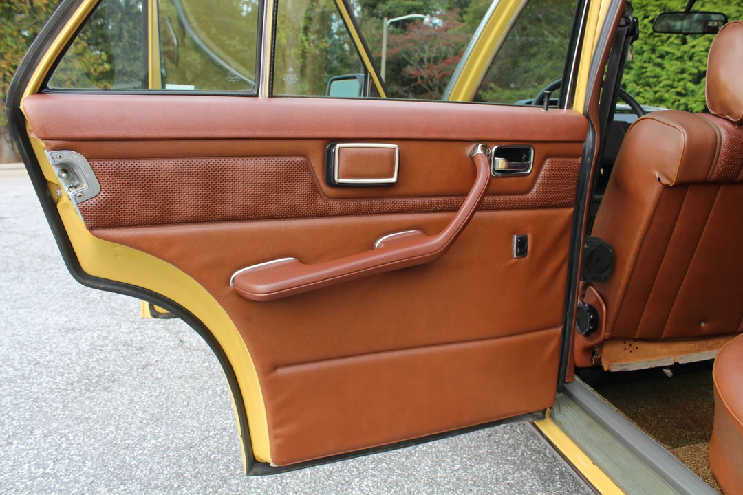 1976 Mercedes-Benz W114 & W115 - Image 28 of 31