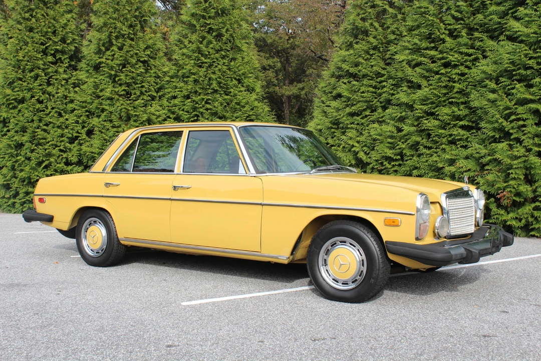 1976 Mercedes-Benz W114 & W115 - Image 2 of 31
