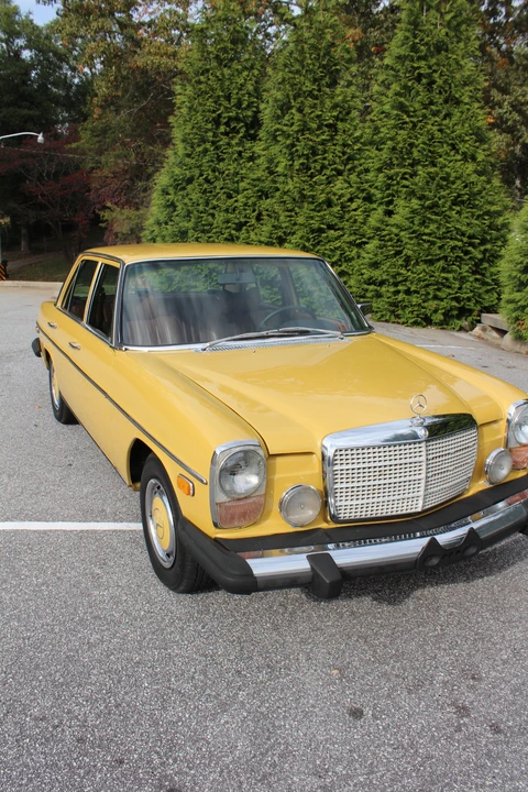 1976 Mercedes-Benz W114 & W115 - Image 13 of 31