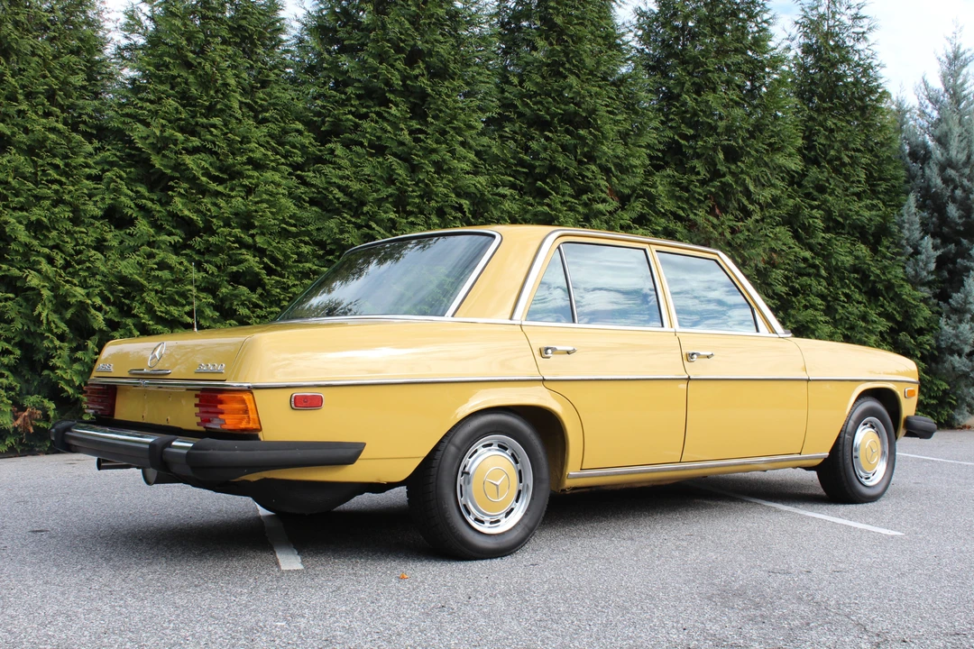 1976 Mercedes-Benz W114 & W115 - Image 4 of 31