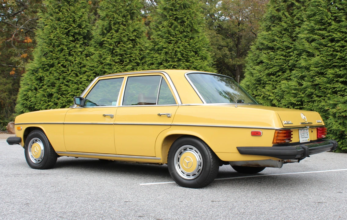 1976 Mercedes-Benz W114 & W115 - Image 8 of 31