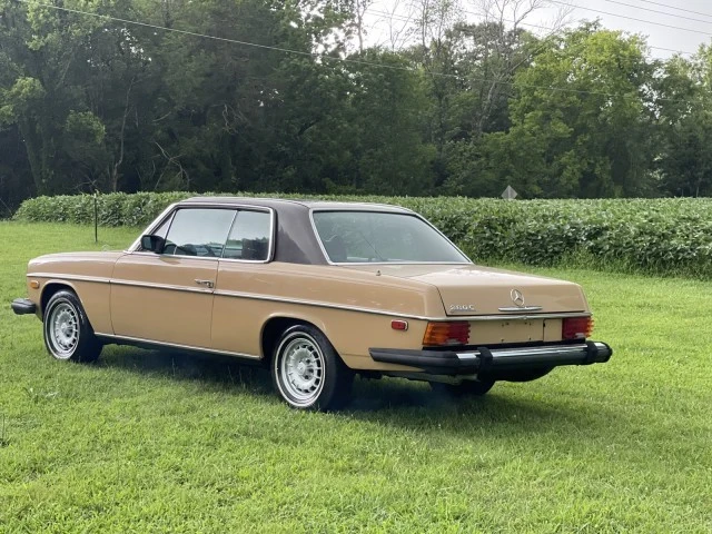 1976 Mercedes-Benz W114 & W115 - Image 10 of 24